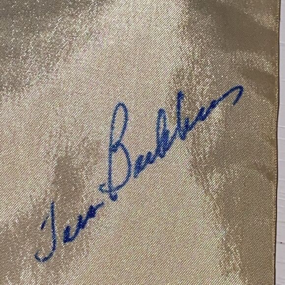 Wrapables Beautiful Embroidered Silk Travel Bag for Lingerie & Shoes - Picture 8 of 10